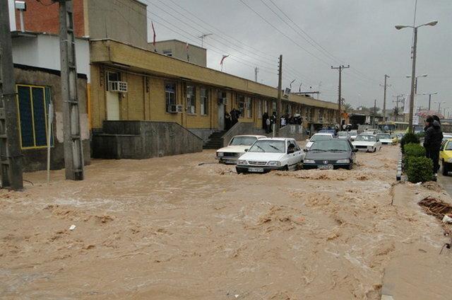 امدادرسانی به 640 نفر در سیل جنوب استان کرمان، 7 روستا در محاصره سیل در ریگان