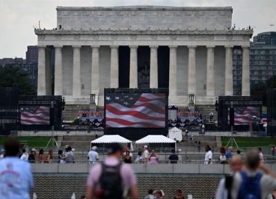 مراسم روز استقلال آمریکا؛ از اعتراض تا سخنرانی ترامپ پشت شیشه ضدگلوله