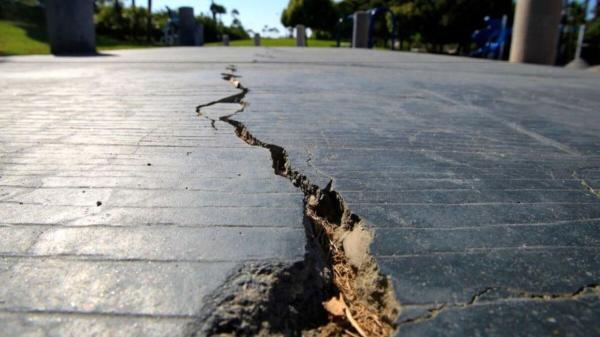 زلزله ایوانکی یک پیغام هشدار است، فرونشست زمین در اطراف تهران خطر زلزله را مهیب تر می نماید